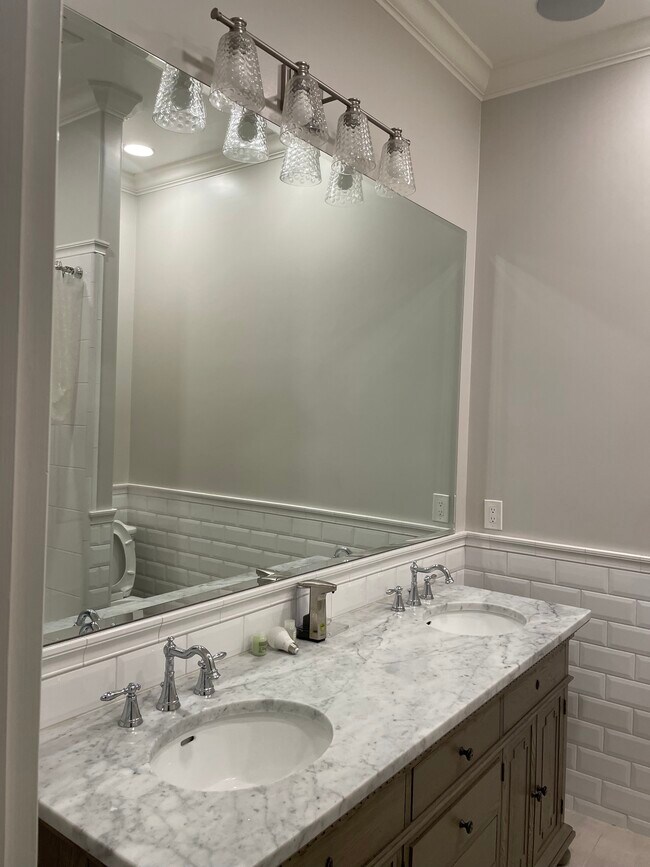 Building Photo - 1027 Mallard Ridge Ct