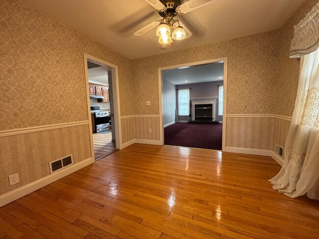 Foto del edificio - 434 W Inman Ave