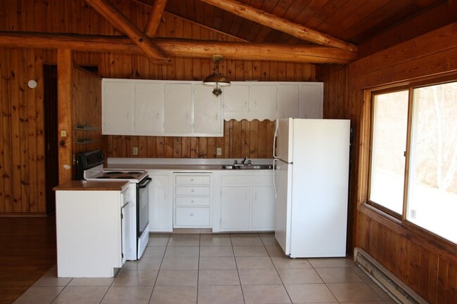 Building Photo - 109 Forest Lake Ln