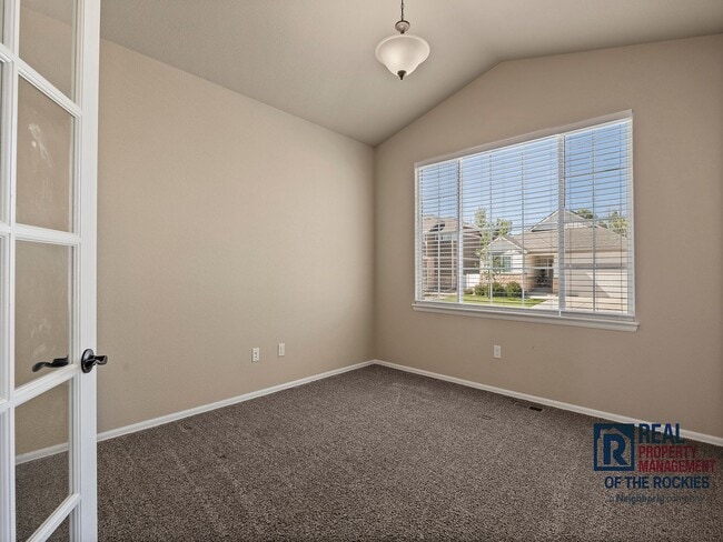Building Photo - Amazing 4 Bed 3.5 Bath House in Severance!