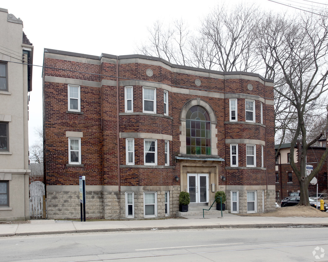 Building Photo - 2401 Queen St