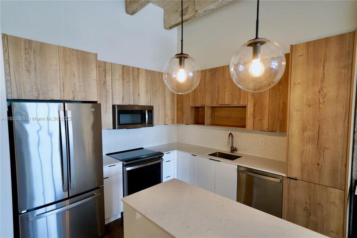 Foto principal - 7920 NE 2nd Ave