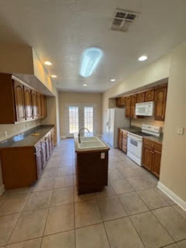 Building Photo - 94160 Bayou Dr