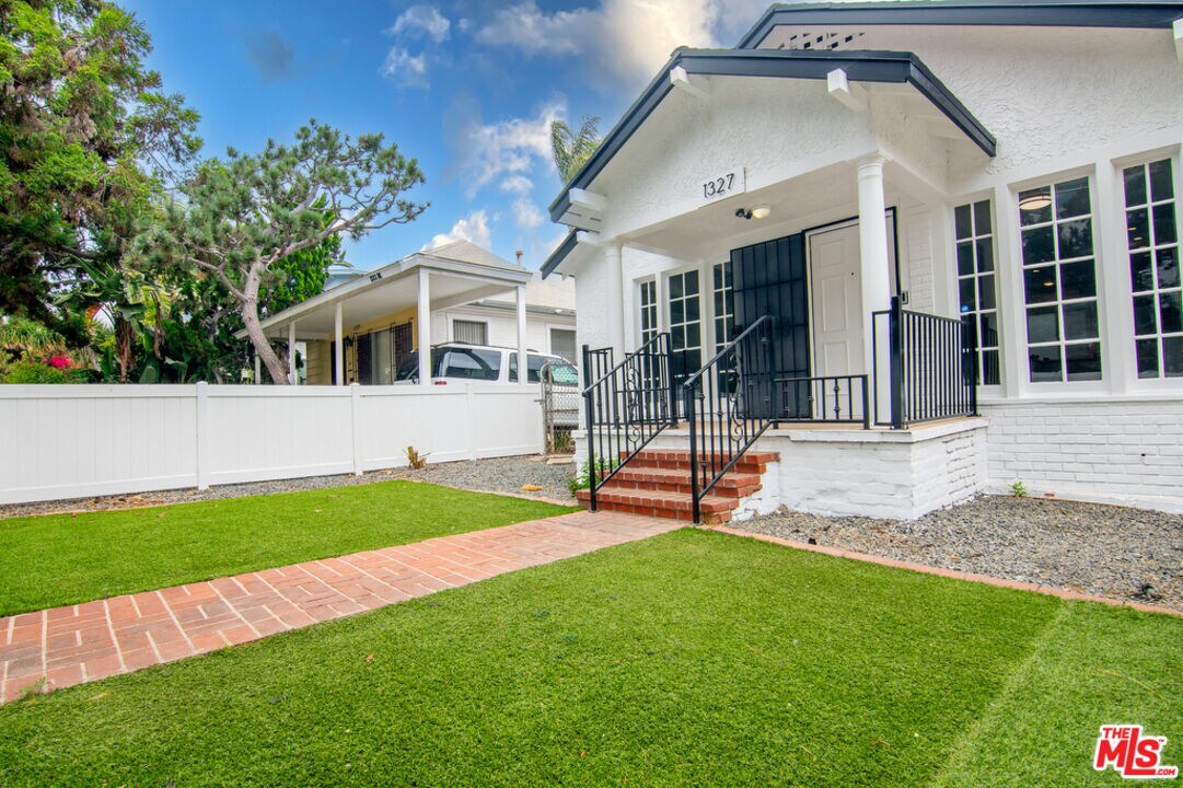 Foto principal - 1327 23rd St