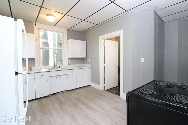 Building Photo - 471 Cumberland Ave