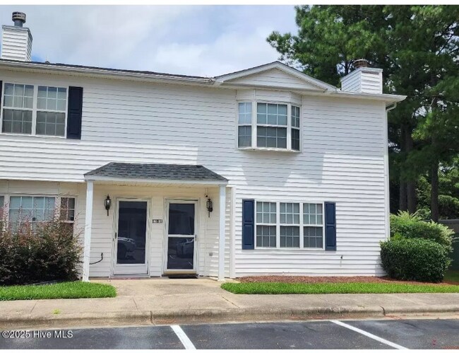 Foto del edificio - 1035 Spring Forest Rd