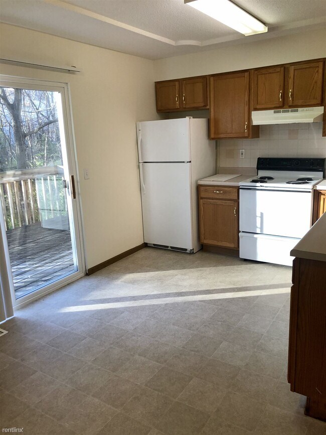 Foto del edificio - 3 br, 1.5 bath Townhome - Club Centre Apar...