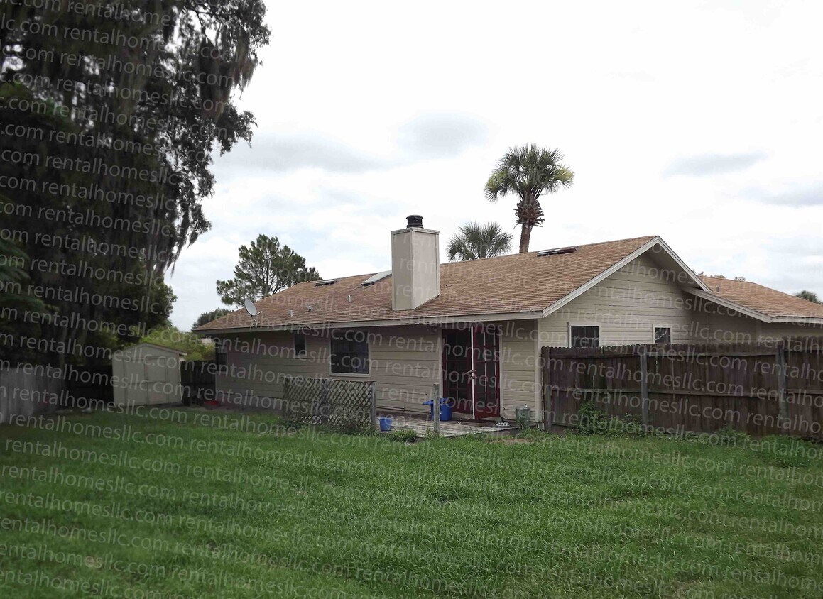 Foto del edificio - 838 Crows Bluff Ln