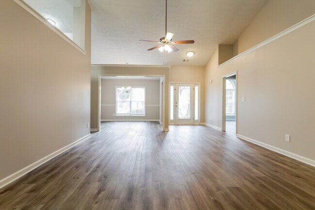 Building Photo - 990 Lendl Ln