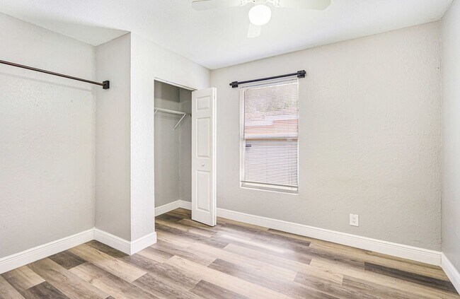 Building Photo - Charming 3-Bedroom Home with Renovated Int...