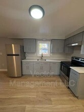 Building Photo - 507 Howard Ave