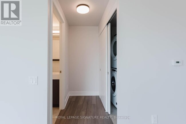 Photo du bâtiment - 2525 Bathurst St