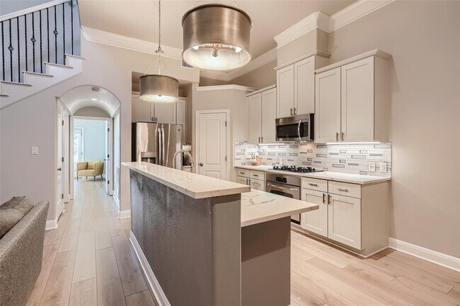 Building Photo - 216 Sunrise Ridge Cove