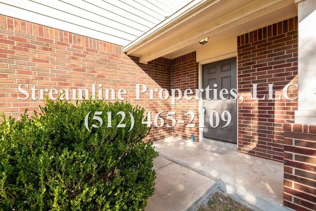 Building Photo - Beautiful 4 bedroom home in Del Valle!
