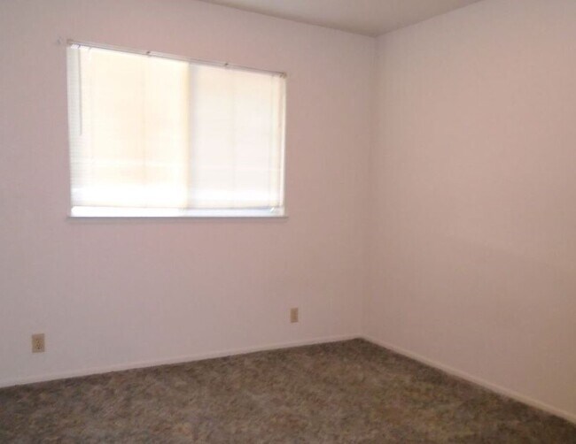 Building Photo - 1443 Trenta Dr