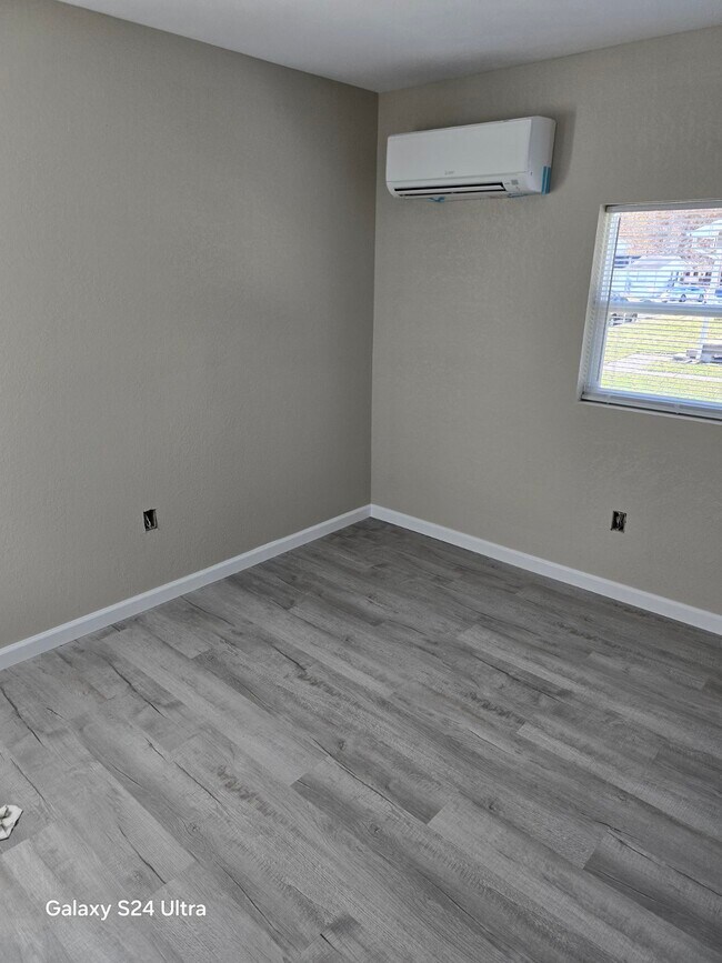 Foto del edificio - 108 Tacoma Rd