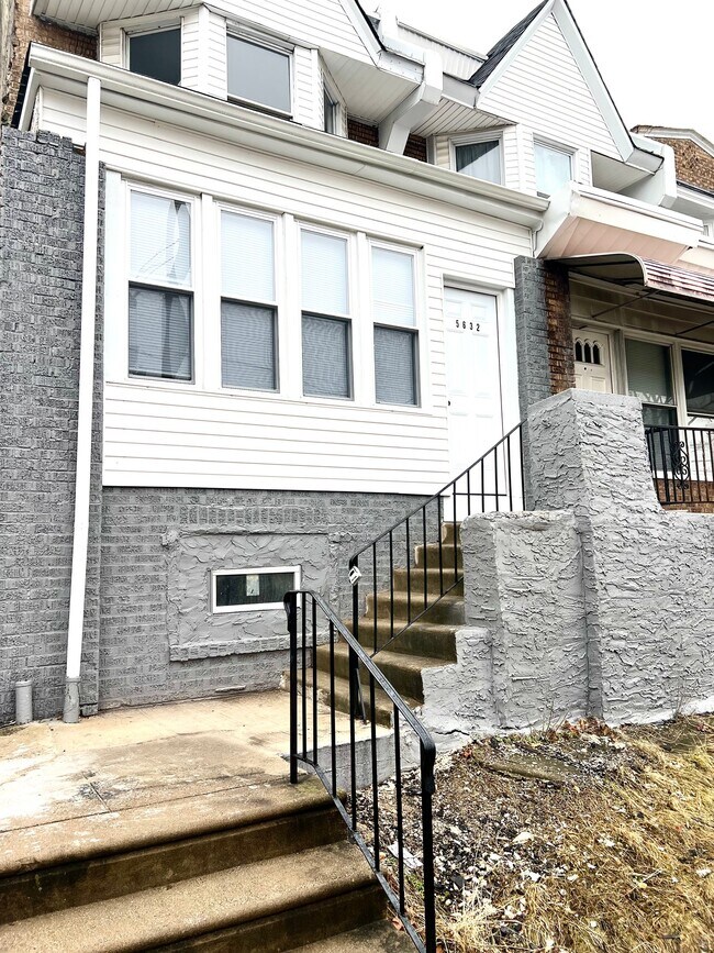 Building Photo - 5632 Warrington Ave