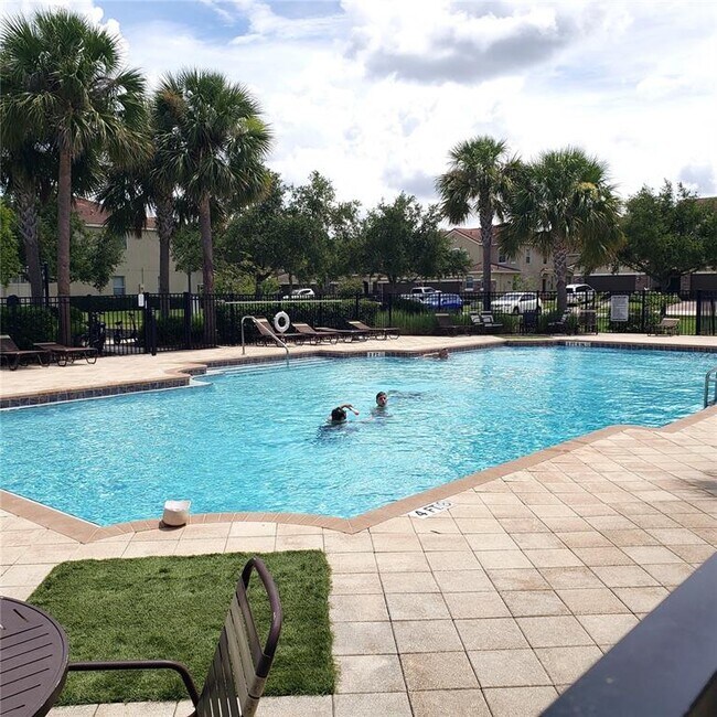 Foto del edificio - 207 White Dogwood Ln