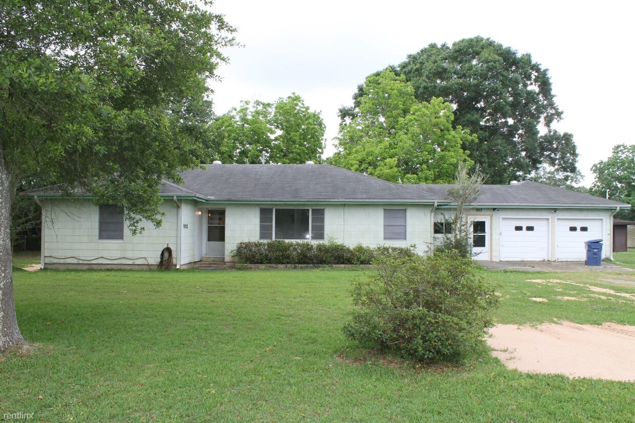 3 br, 2 bath House 1013 Invader St House for Rent in Sulphur, LA