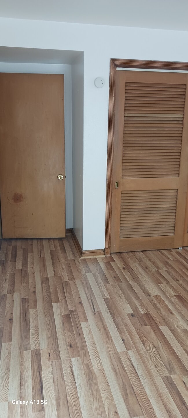 Building Photo - 8804 Riverview Blvd