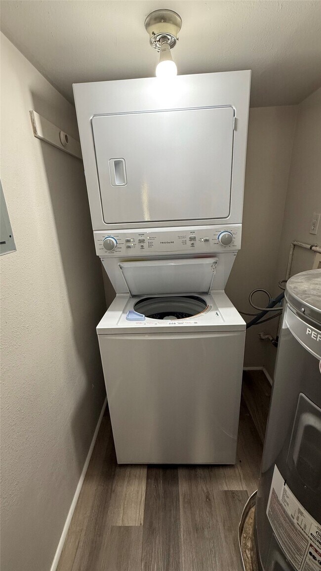 Foto del edificio - 1311 1/2 21st St