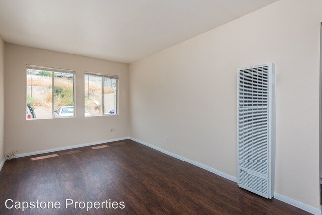 Foto del edificio - 3004-3010 E 18th St