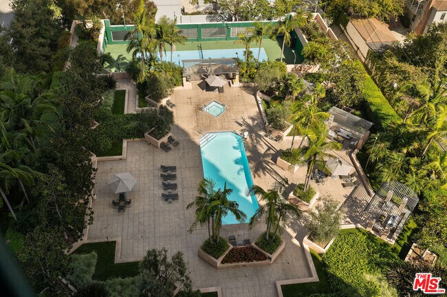 Foto del edificio - 10490 Wilshire Blvd