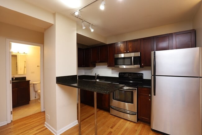 Building Photo - 4180 N Marine Dr