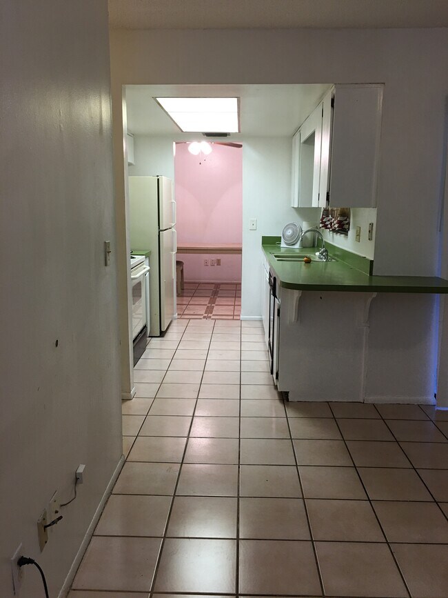 Foto del edificio - 1406 Meadowlark St