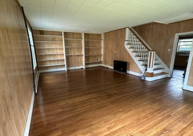 Building Photo - 1500 White Deer Pike