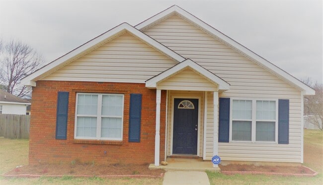 Building Photo - 305 Chadwyck Cir
