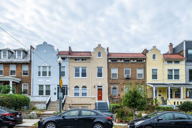 Building Photo - 450 Randolph St NW