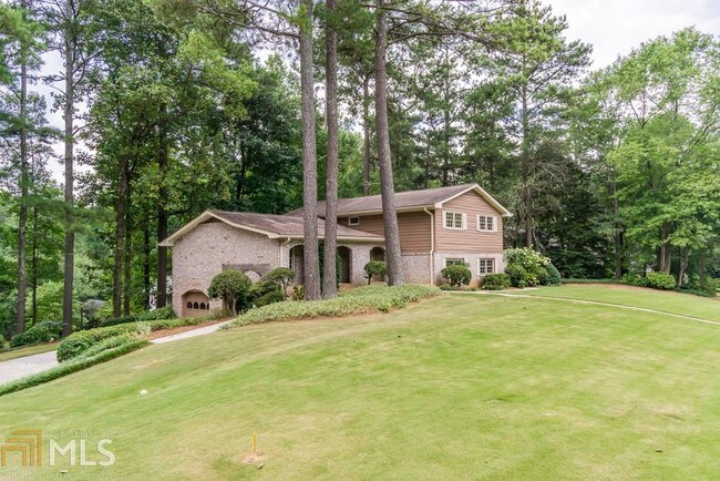 Building Photo - 1787 W Nancy Creek Dr NE