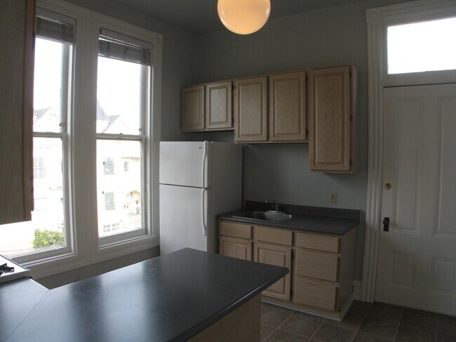 Building Photo - 1377 Fulton St