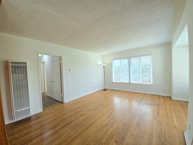 Foto del edificio - 10742 Galvin St