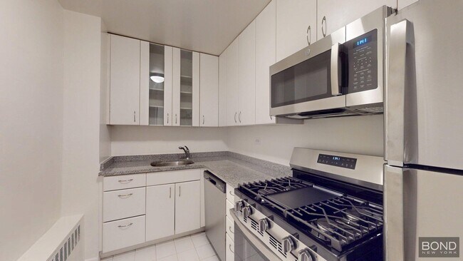 Foto del edificio - 333 E 49th St