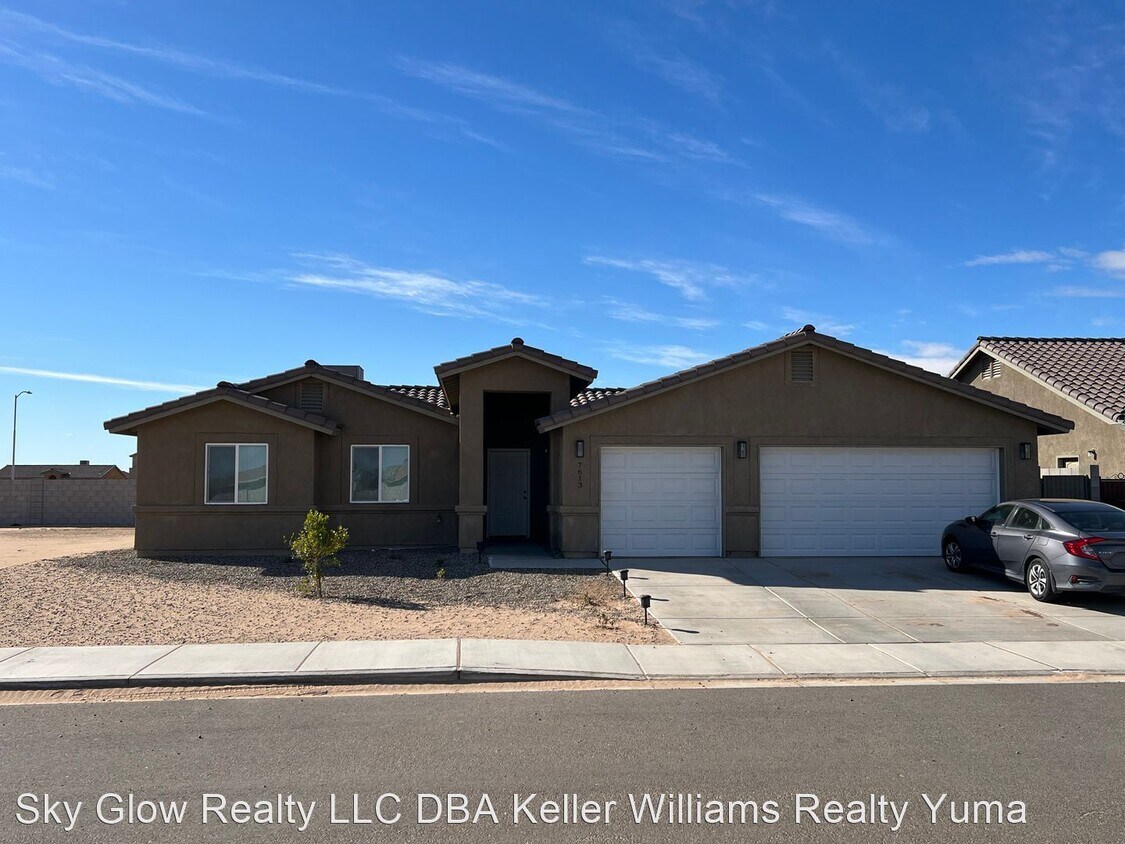 5 br, 3 bath House 7613 E. 43rd St House for Rent in Yuma, AZ