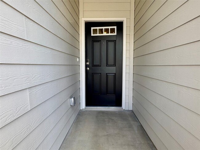 Building Photo - 1850 Settlers Glen Dr