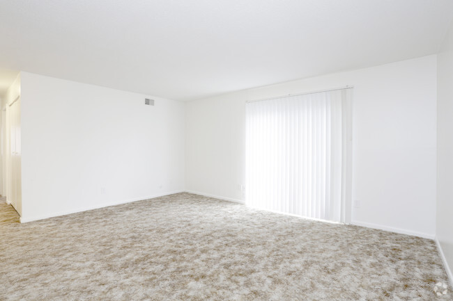 2 Bedroom - Living Room - Glenbrook Apartments