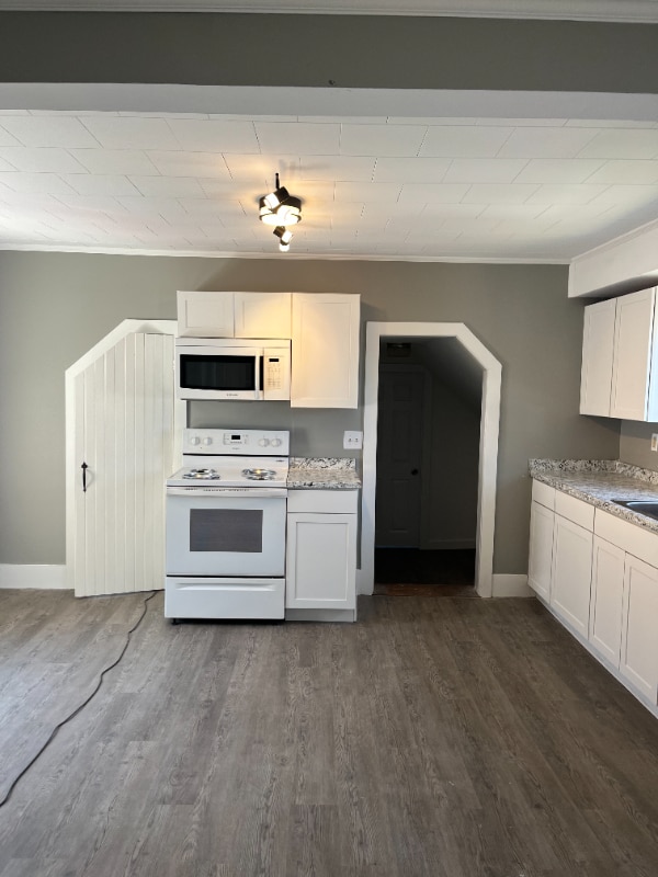 64 High St Unit 2, Westbrook, ME 04092 Room for Rent in Westbrook, ME