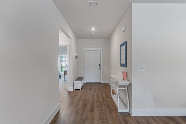 Foto del edificio - 5978 Forest Bay Ave