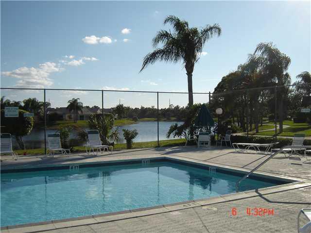 Foto del edificio - 5945 SE Windsong Ln