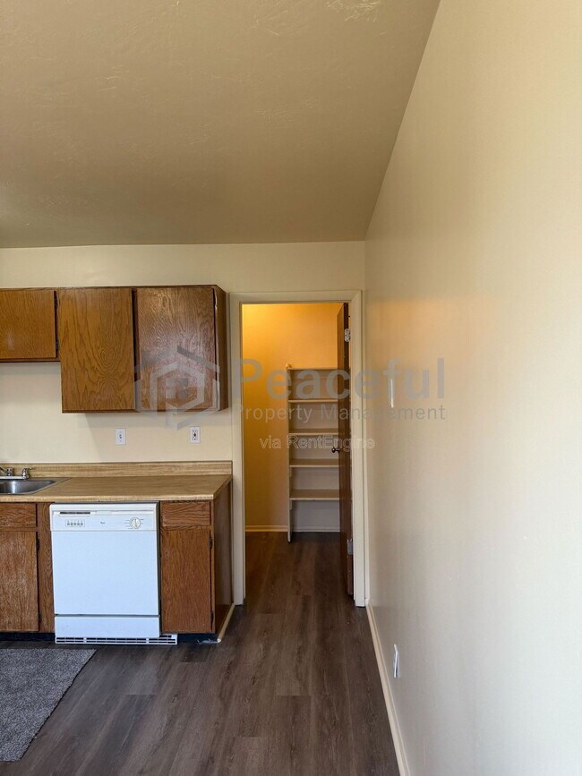 Foto del edificio - 4693 S Arlington Park Dr