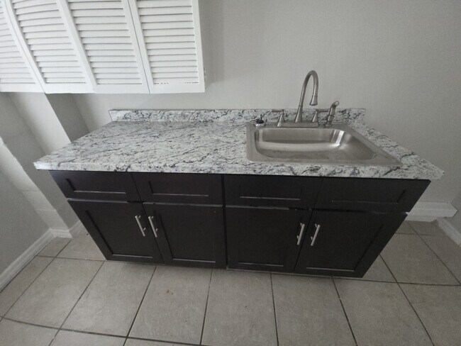 Foto del edificio - 110 Lemon St