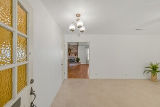 Building Photo - 8415 Braesdale Ln