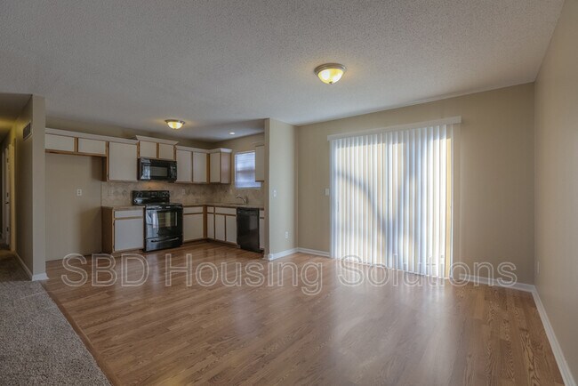 Foto del edificio - 1129 NE Bryco Dr