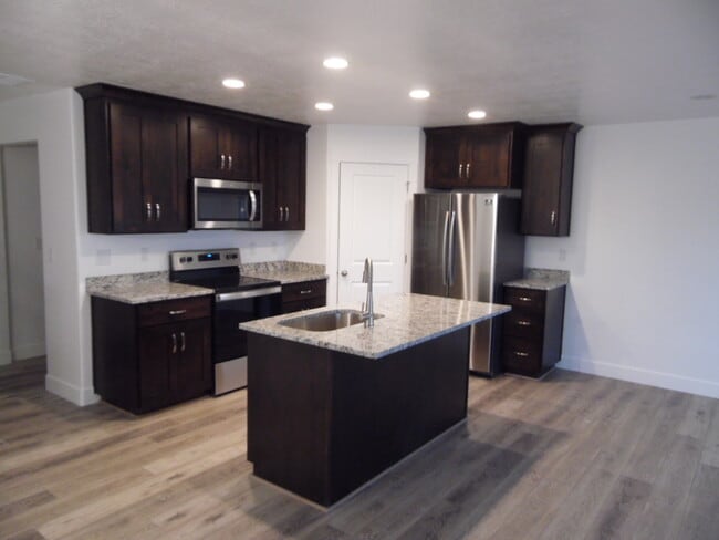 Building Photo - 1139 S 1300 W