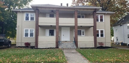 Building Photo - 131 E Broadway Ave