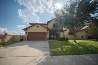 Building Photo - 505 Silver Palm Dr