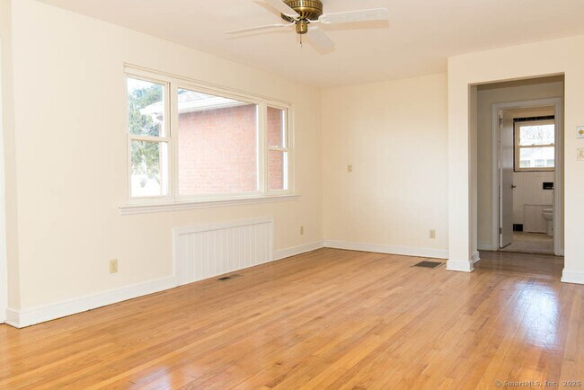 Building Photo - 68 Parsonage St